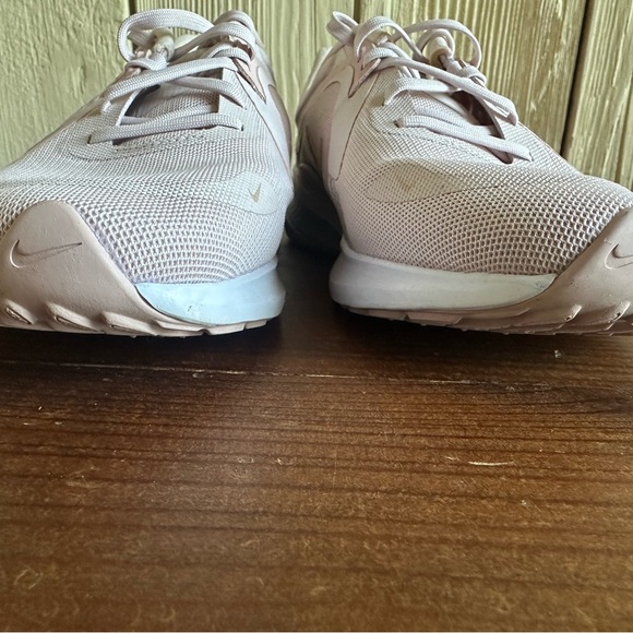 Nike Quest 5 Women's Running Shoes Barely Rose Pink White Size 7.5 - Picture 8 of 11